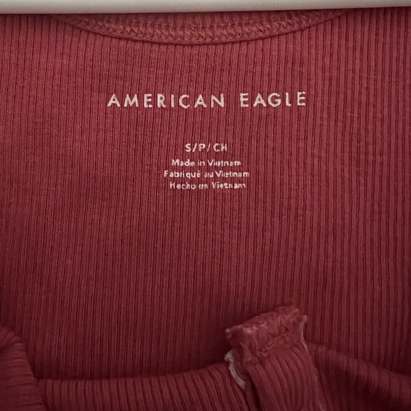 basic red tank - Picture 2 of 2